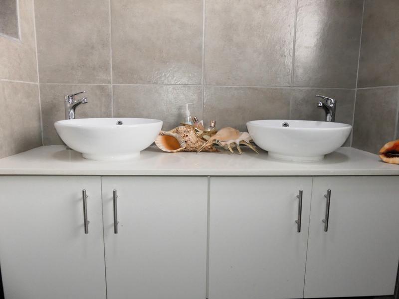 5 Bedroom Property for Sale in Britannia Bay Western Cape